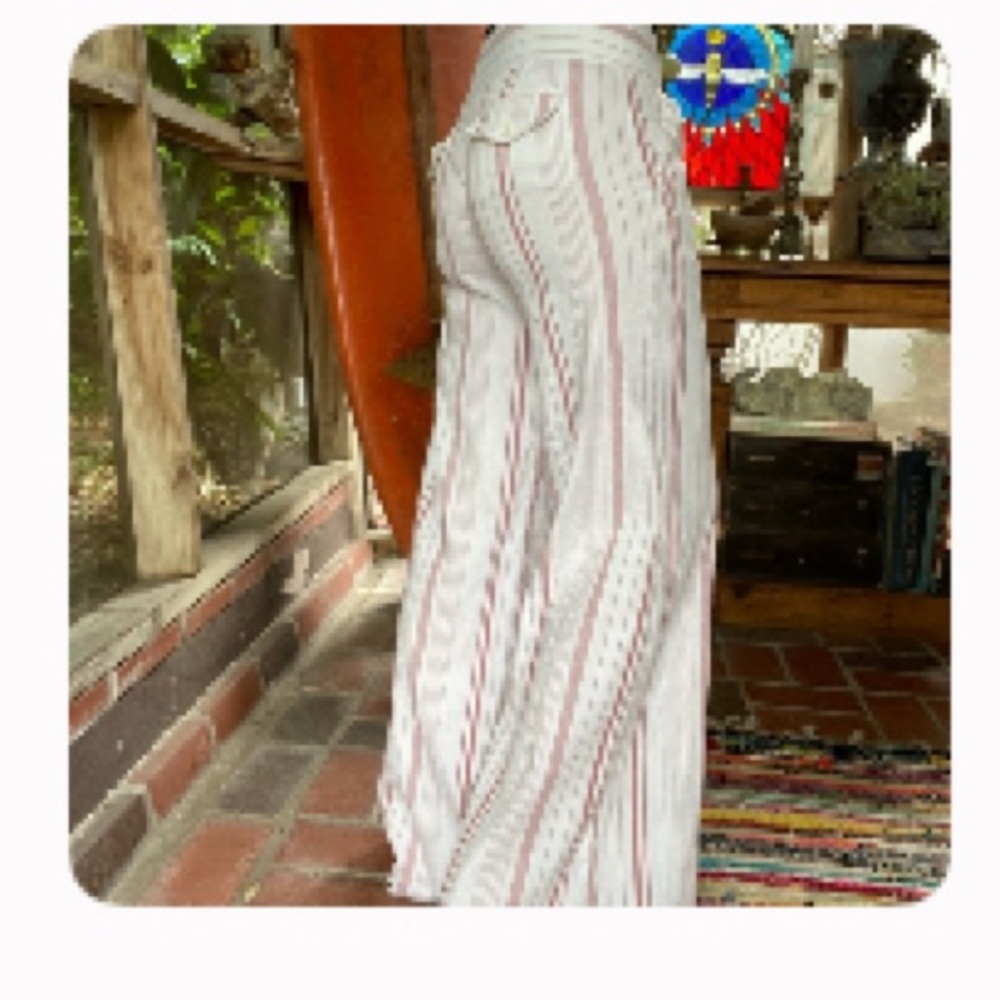BCBGMaxAzria wide leg, linen, low rise,. Size 4 no offer ignored